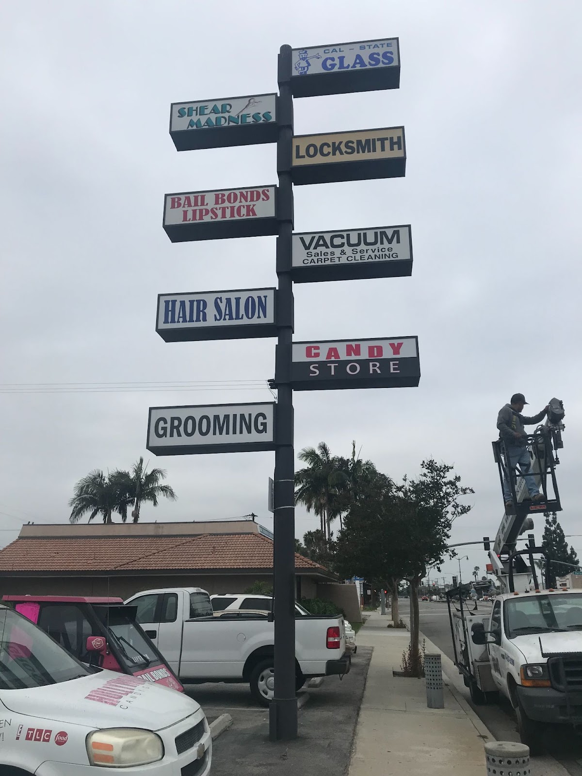 Types of Strip Mall Signage