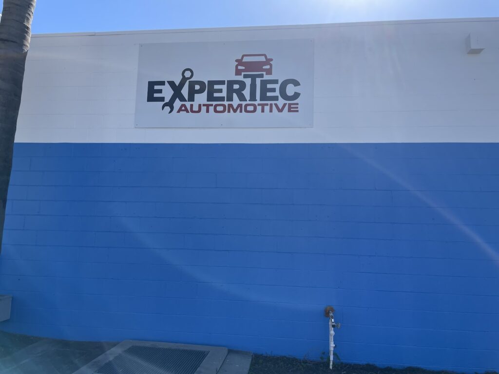 Expertec Automotive side wall sign