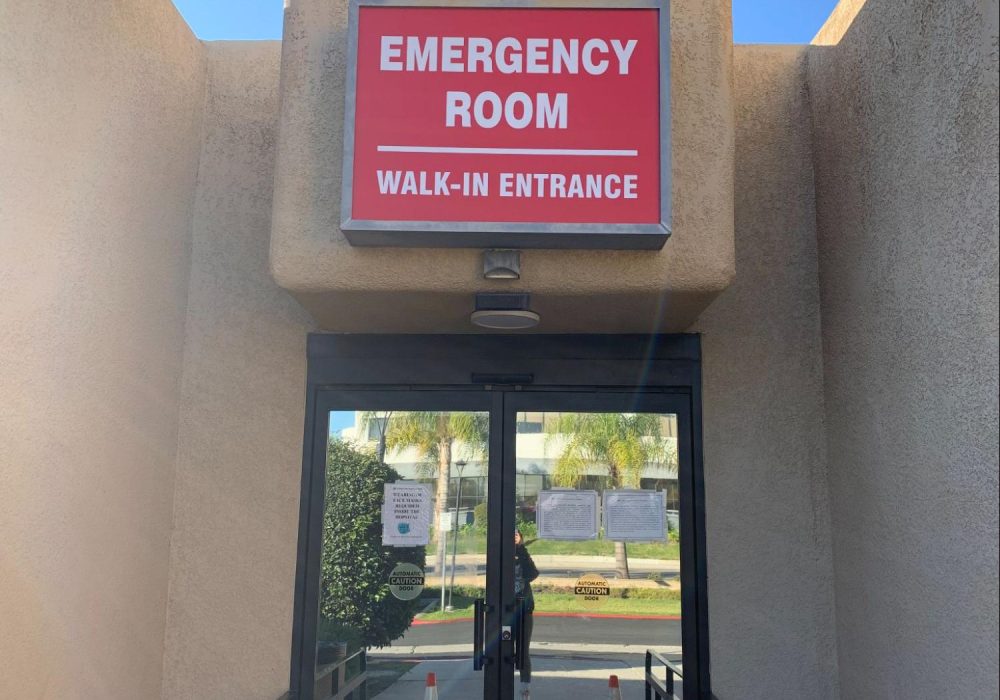 Directional sign for emergency room