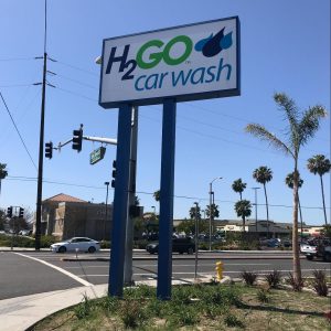 Photo showing pylon signage design for H2GO car wash